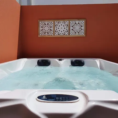 Apartamento Fantástico ático Con Jacuzzi Y Preciosa Terraza *